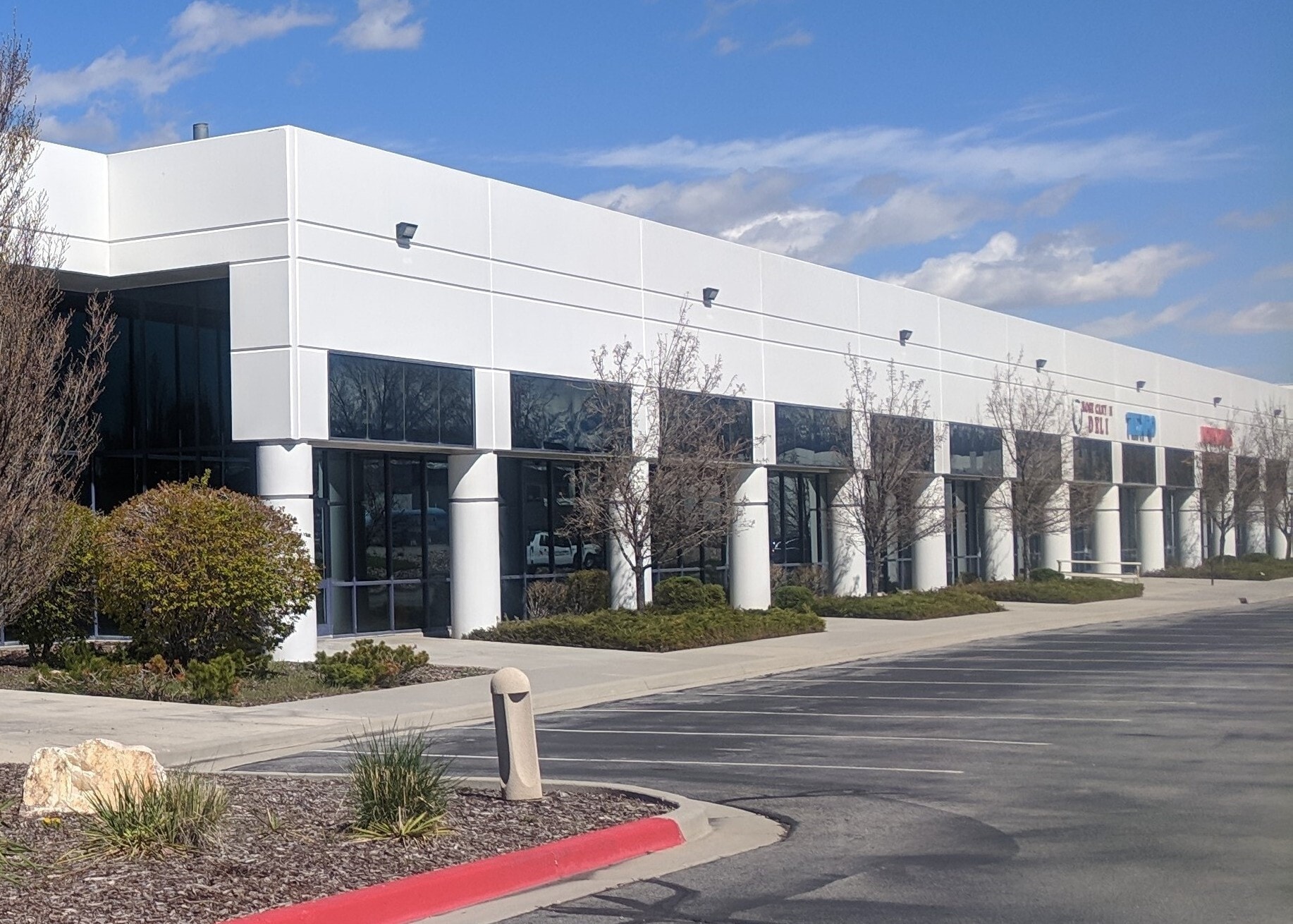 3676 W California Ave, Salt Lake City, UT à louer Photo intérieure– Image 1 sur 1