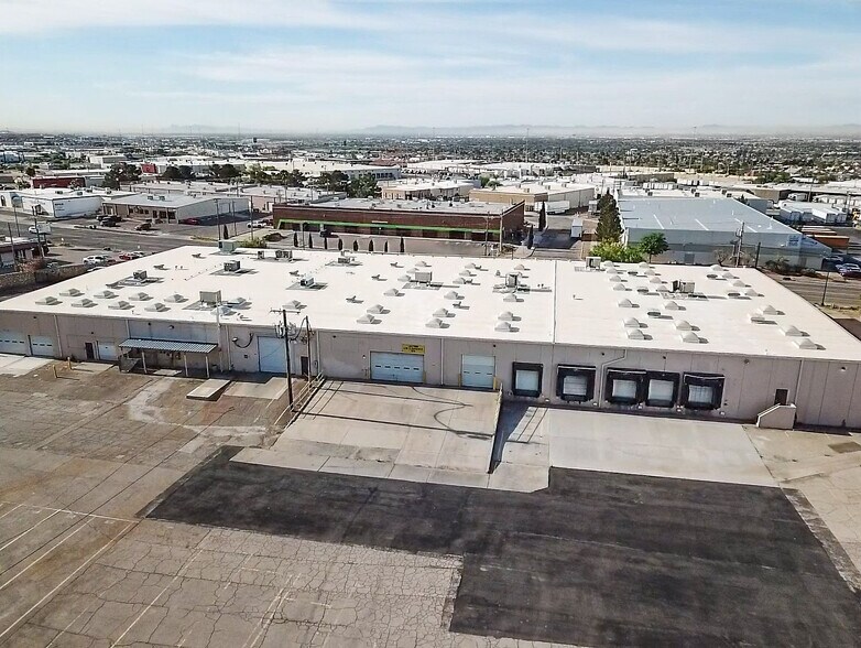 10841 Pellicano Dr, El Paso, TX à louer - Photo de l’immeuble – Image 3 sur 18