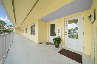 Plus de détails pour 1790 Highway A1A, Indian Harbour Beach, FL - Bureau à vendre