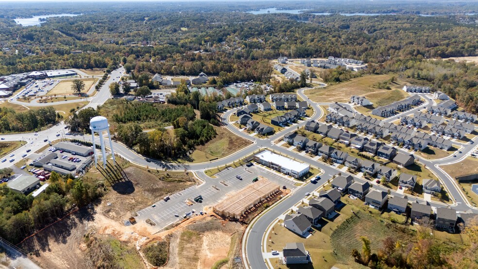 1244 Hubert Graham way, Tega Cay, SC à louer - Photo de l’immeuble – Image 3 sur 7