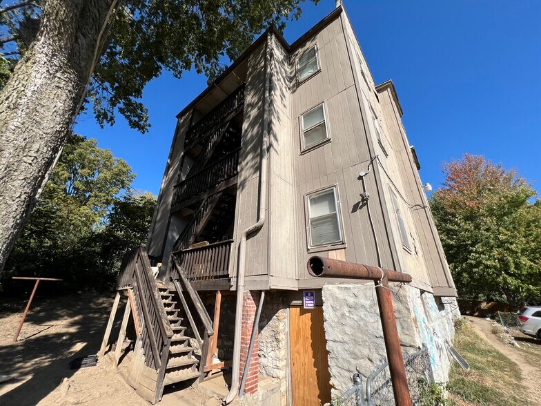 108 N Mersington Ave, Kansas City, MO à vendre - Photo de l’immeuble – Image 3 sur 5