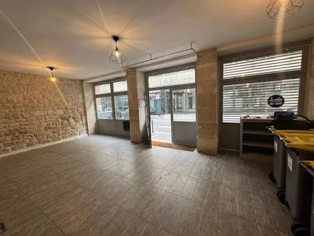 Local commercial dans Paris à louer Photo intérieure– Image 1 sur 6