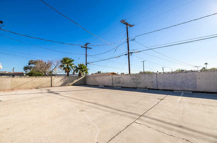 507 S Decatur Blvd, Las Vegas, NV à vendre - Photo de l’immeuble – Image 2 sur 27