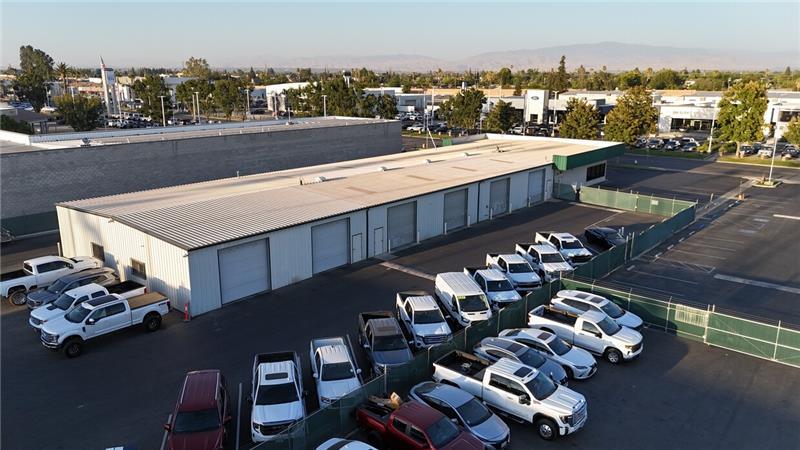 5401 Gasoline Alley Dr, Bakersfield, CA à louer - Photo de l’immeuble – Image 3 sur 13