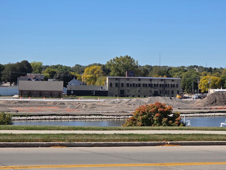 1223 New York Ave, Sheboygan, WI à vendre - Photo de l’immeuble – Image 2 sur 45