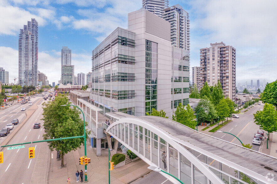 4789 Kingsway, Burnaby, BC à louer - Photo de l’immeuble – Image 2 sur 5