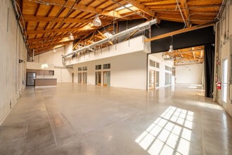 3523-3525 Eastham Dr, Culver City, CA à louer Photo intérieure– Image 2 sur 15