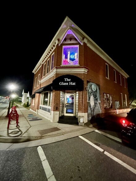 1203 N 3rd St, Wausau, WI à vendre - Photo de l’immeuble – Image 2 sur 50