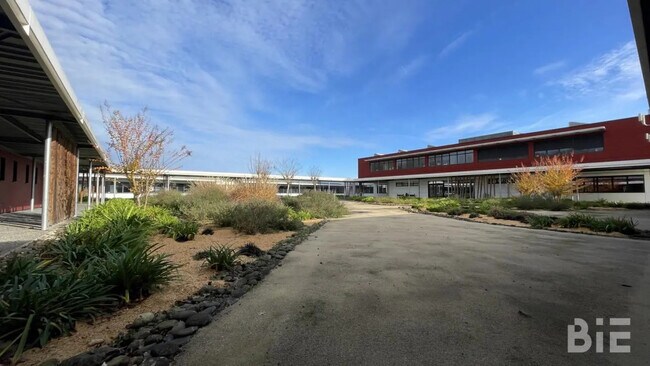 Plus de détails pour Bureau à vendre