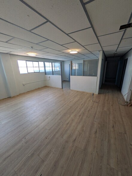 2645 Yates Ave, Commerce, CA à louer - Photo de l’immeuble – Image 3 sur 23