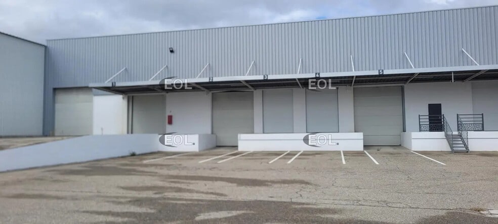 Industriel/Logistique dans Corbas à louer - Photo de l’immeuble – Image 2 sur 12