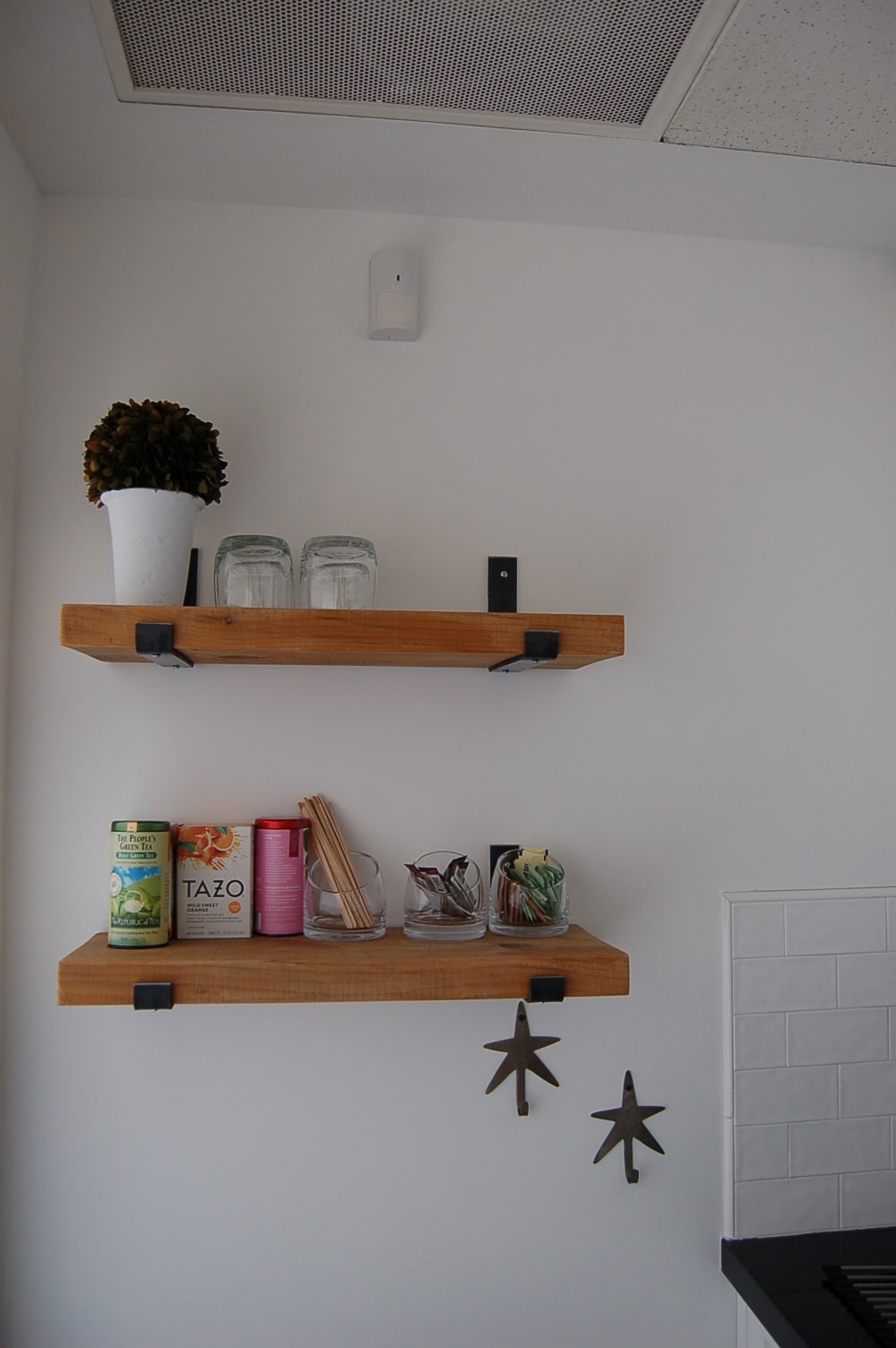 23300 Ventura Blvd, Woodland Hills, CA à louer Photo intérieure– Image 1 sur 14