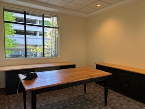521 SW Clay St, Portland, OR à louer Photo intérieure– Image 1 sur 4