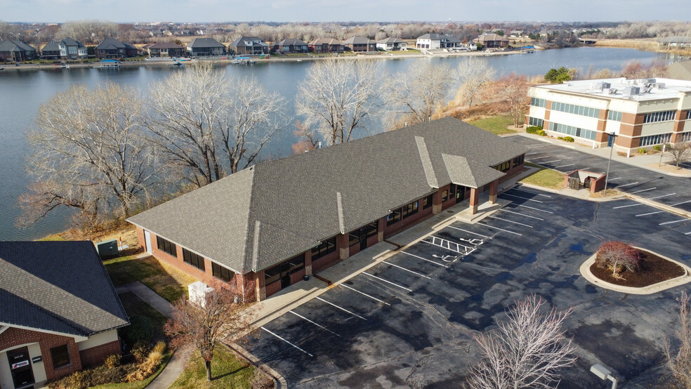 3527 N Ridge Rd, Wichita, KS à vendre - Photo de l’immeuble – Image 2 sur 11