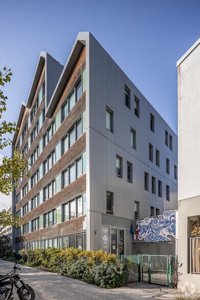 11-13 Rue De Gironde, Bordeaux à louer - Photo de l’immeuble – Image 3 sur 4
