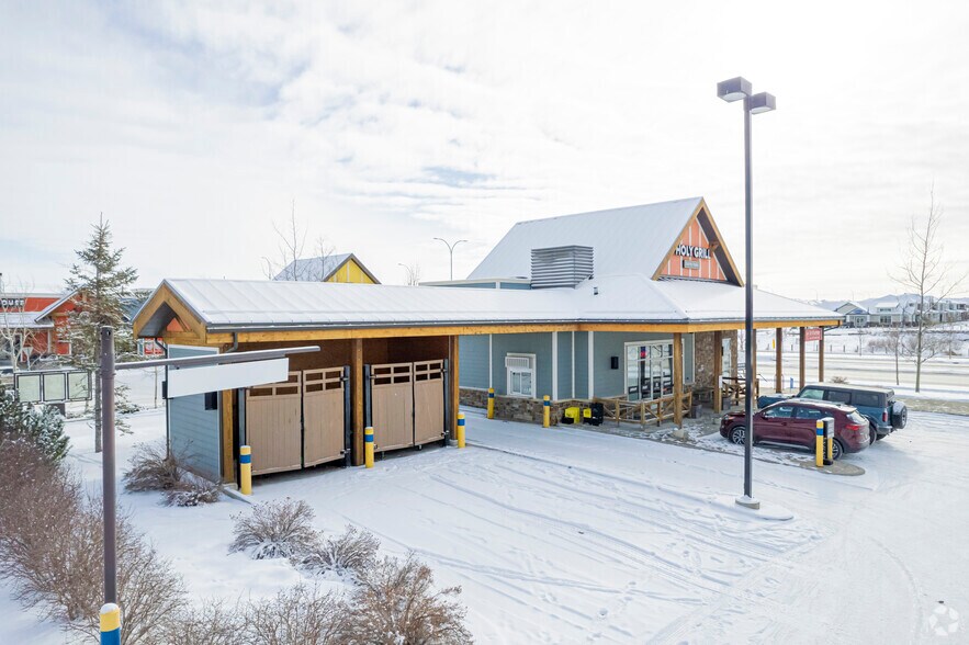 19369 Sheriff King St SW, Calgary, AB à louer - Photo de l’immeuble – Image 2 sur 3