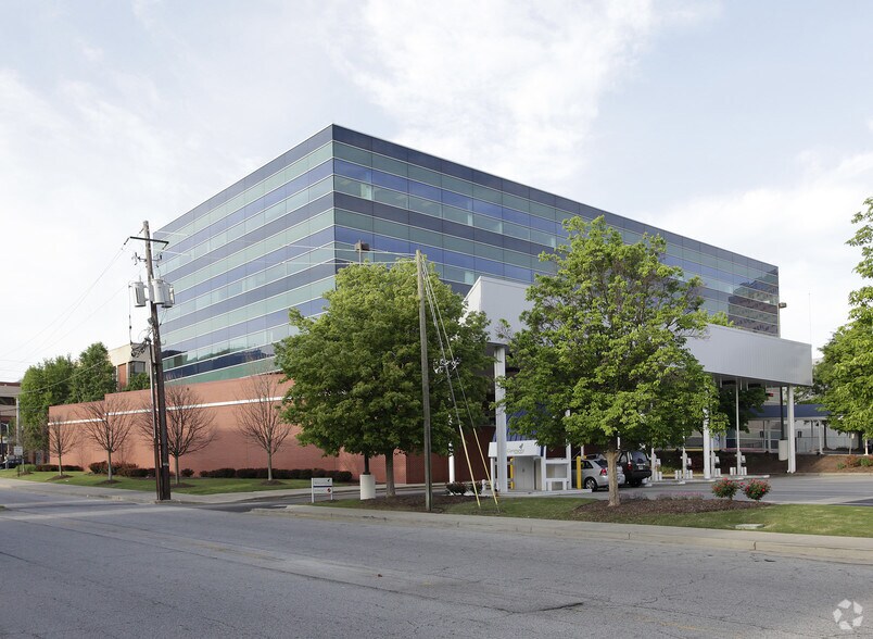 1025 Virginia Ave, Atlanta, GA à louer - Photo de l’immeuble – Image 2 sur 5