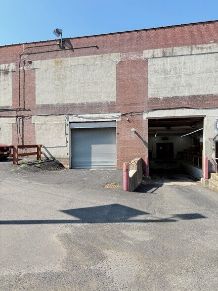 1109 Grand Ave, North Bergen, NJ à louer - Photo de l’immeuble – Image 3 sur 3