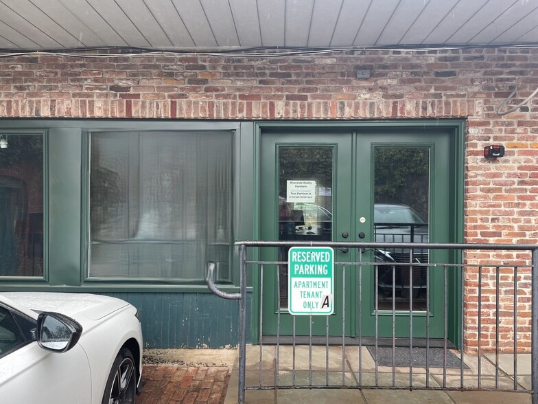 6 Coryell St, Lambertville, NJ à louer - Photo de l’immeuble – Image 2 sur 7