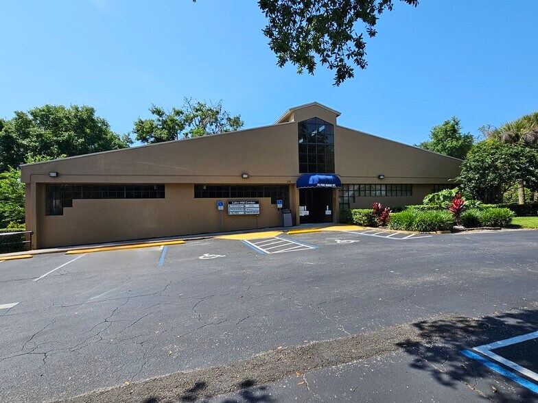 75 Fox Ridge Ct, DeBary, FL à louer - Photo de l’immeuble – Image 3 sur 4