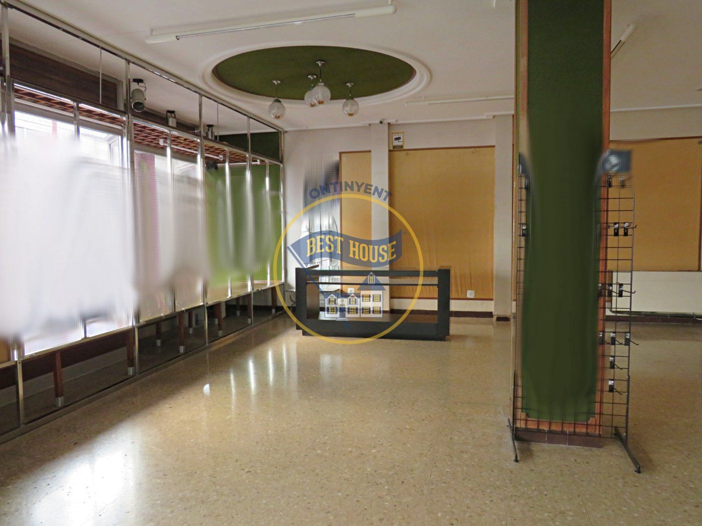 Local commercial dans Ontinyent, Valencia à louer Photo de l’immeuble– Image 1 sur 13