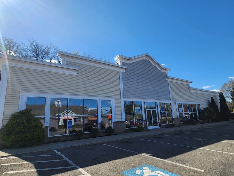 508 W Main St, Meriden, CT à louer - Photo de l’immeuble – Image 2 sur 5