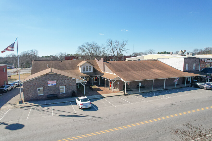 222 S Main St, Stanley, NC à vendre - Photo de l’immeuble – Image 2 sur 8