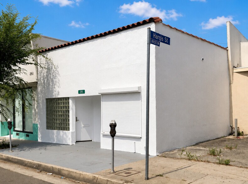 2861 S Robertson Blvd, Los Angeles, CA à louer - Photo de l’immeuble – Image 2 sur 4