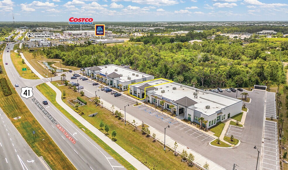 8026 S Tamiami Trl, Venice, FL à louer - Aérien – Image 1 sur 7