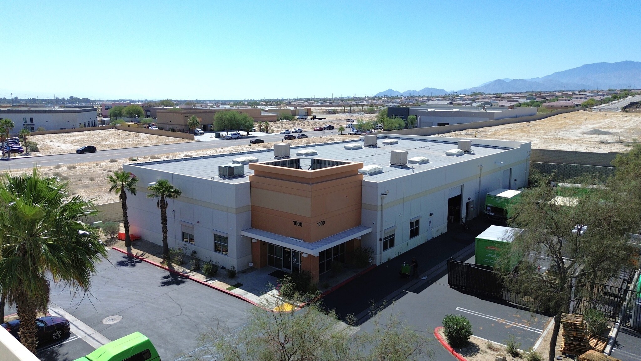 73605 Dinah Shore Dr, Palm Desert, CA à louer Photo principale– Image 1 sur 5