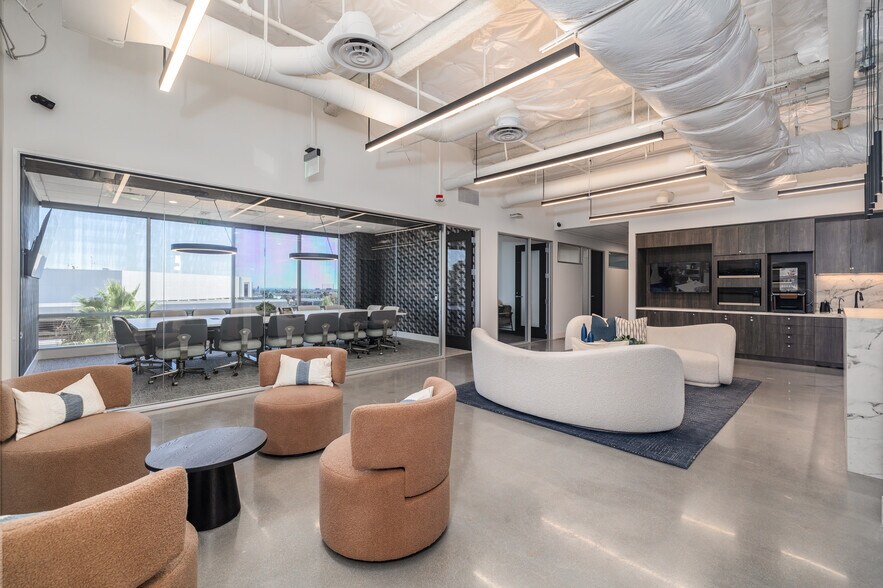 2321 Rosecrans Ave, El Segundo, CA à louer - Numérisation 3D Matterport – Image 2 sur 9