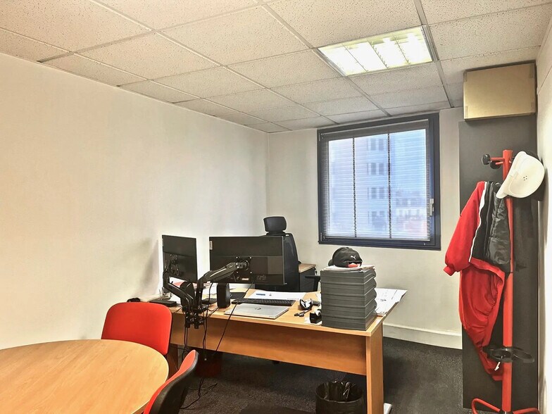 Bureau dans Paris à louer - Photo de l’immeuble – Image 3 sur 5