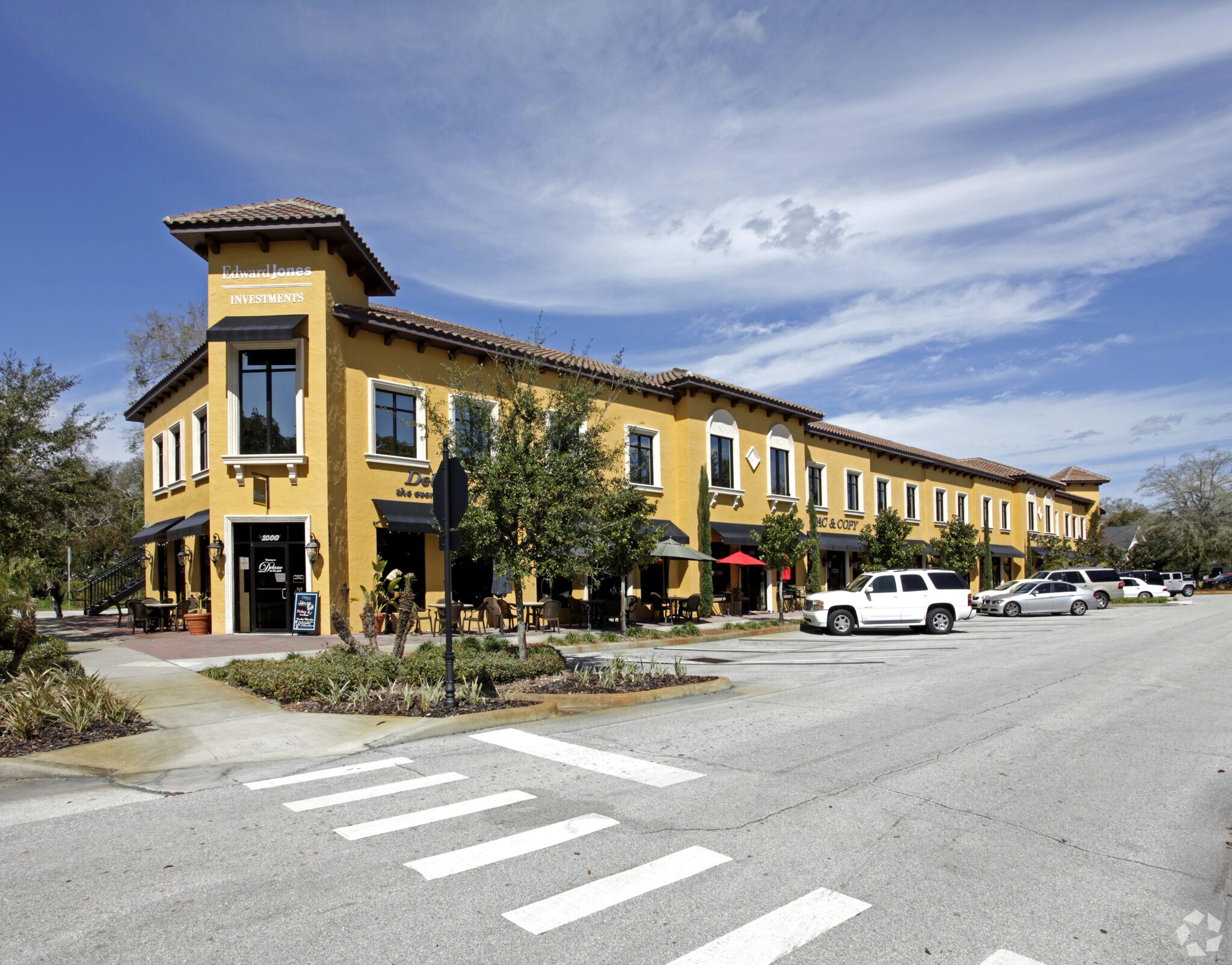 142-152 W Lakeview Ave, Lake Mary, FL à louer Photo de l’immeuble– Image 1 sur 24