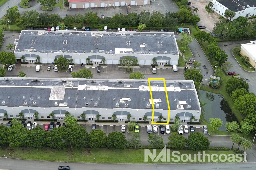 534 Mercantile Pl, Port Saint Lucie, FL à louer - Photo de l’immeuble – Image 3 sur 15
