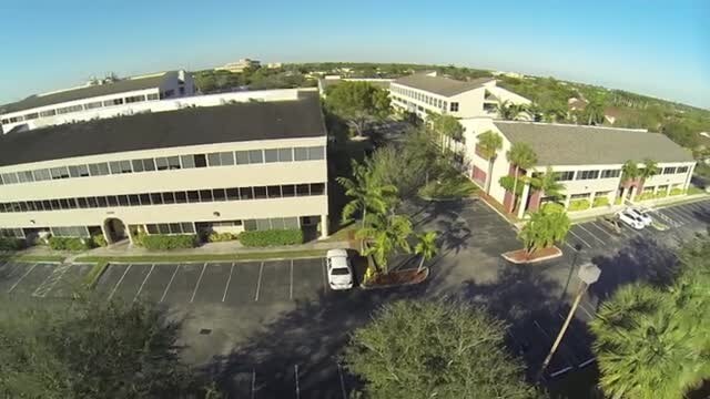 11400-11440 N Kendall Dr, Miami, FL à louer - Vidéo sur l’annonce professionnelle – Image 2 sur 49