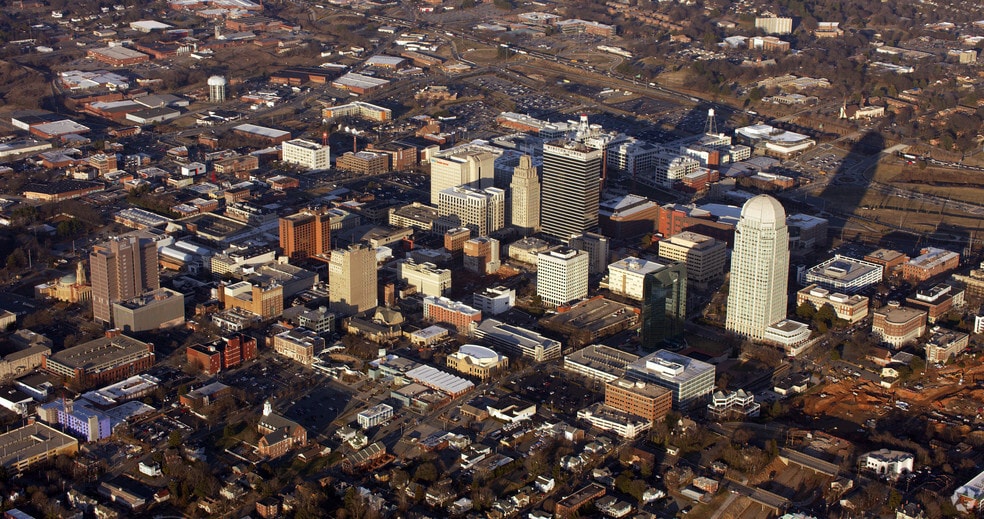 101 N Chestnut St, Winston-Salem, NC à louer - Aérien – Image 3 sur 4