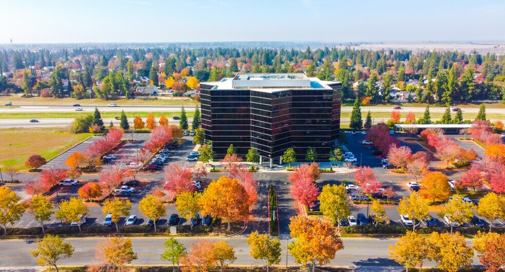 45 E River Park Pl W, Fresno, CA à louer - Photo de l’immeuble – Image 3 sur 12