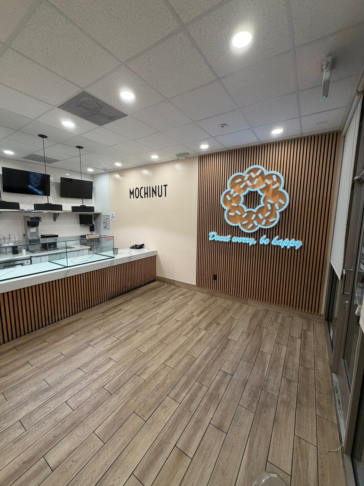 51-71 W Tierra Rejada Rd, Simi Valley, CA à louer Photo intérieure– Image 1 sur 4