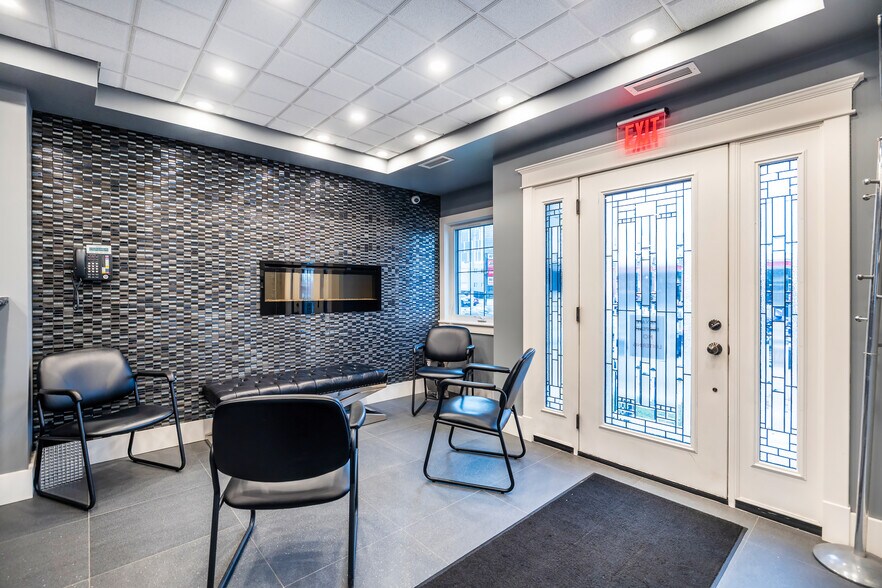 193 King St E, Oshawa, ON à vendre - Photo de l’immeuble – Image 2 sur 9