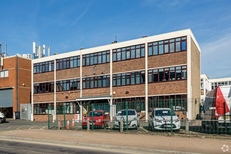 Thames Rd, Crayford à louer - Photo de l’immeuble – Image 2 sur 3