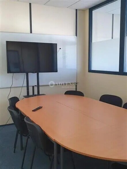 Bureau dans Heillecourt à louer - Photo de l’immeuble – Image 3 sur 5