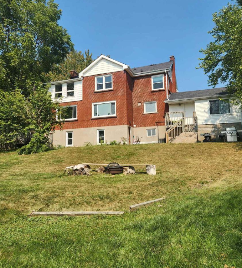 1099 Hamilton Rd, London, ON à vendre Photo principale– Image 1 sur 7