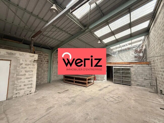 Plus de détails pour Local d'activités à louer