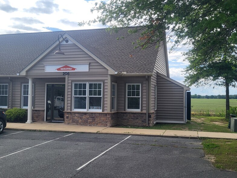 8626 Brooks Dr, Easton, MD à louer - Photo de l’immeuble – Image 1 sur 14