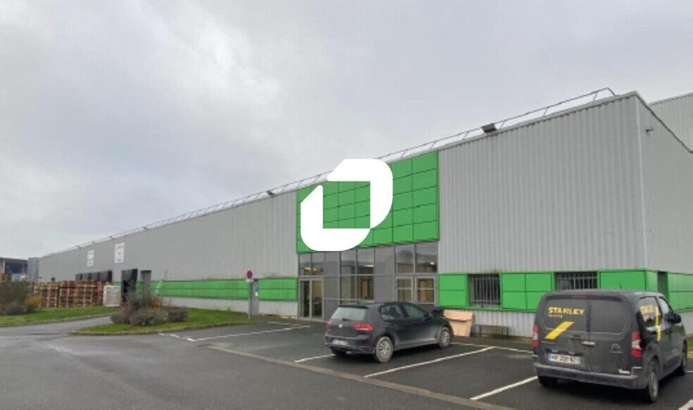 Industriel/Logistique dans La Veuve à louer - Photo de l’immeuble – Image 2 sur 3