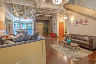 1501 Xerxes Ave N, Minneapolis, MN à louer Photo intérieure– Image 2 sur 9