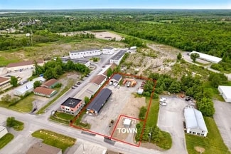 Plus de détails pour 140 Industrial Av, Carleton Place, ON - Local d'activités à louer