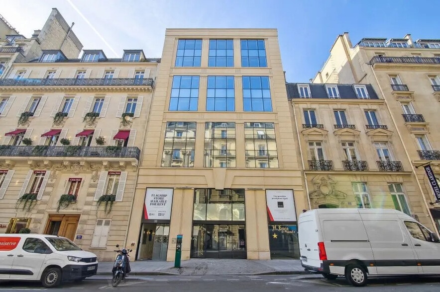 33 Rue François Ier, Paris à louer - Photo de l’immeuble – Image 1 sur 6