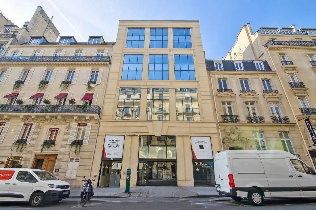 33 Rue François Ier, Paris à louer Photo de l’immeuble– Image 1 sur 7