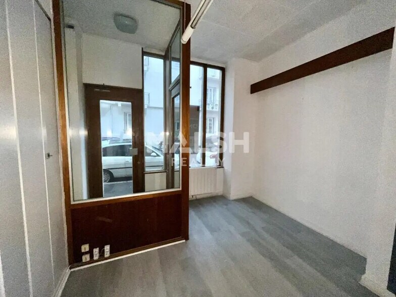 Local commercial dans Lyon à louer - Photo de l’immeuble – Image 1 sur 7